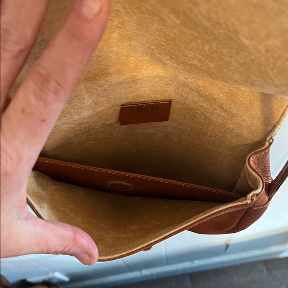 Furla vintage Tan Leather Shoulder Bag - Picture 7 of 11